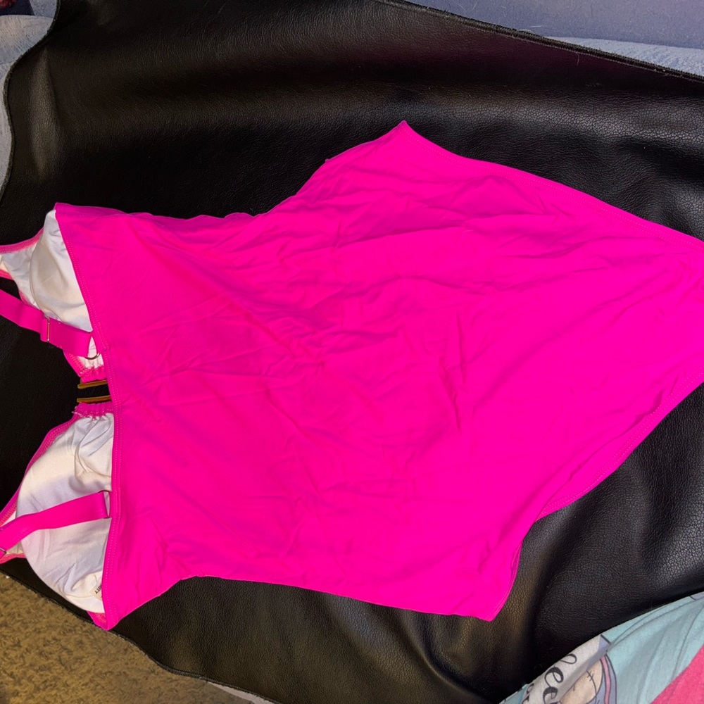 NWT! Vibrant Pink One-Piece Swimsuit - Picture 3 of 6